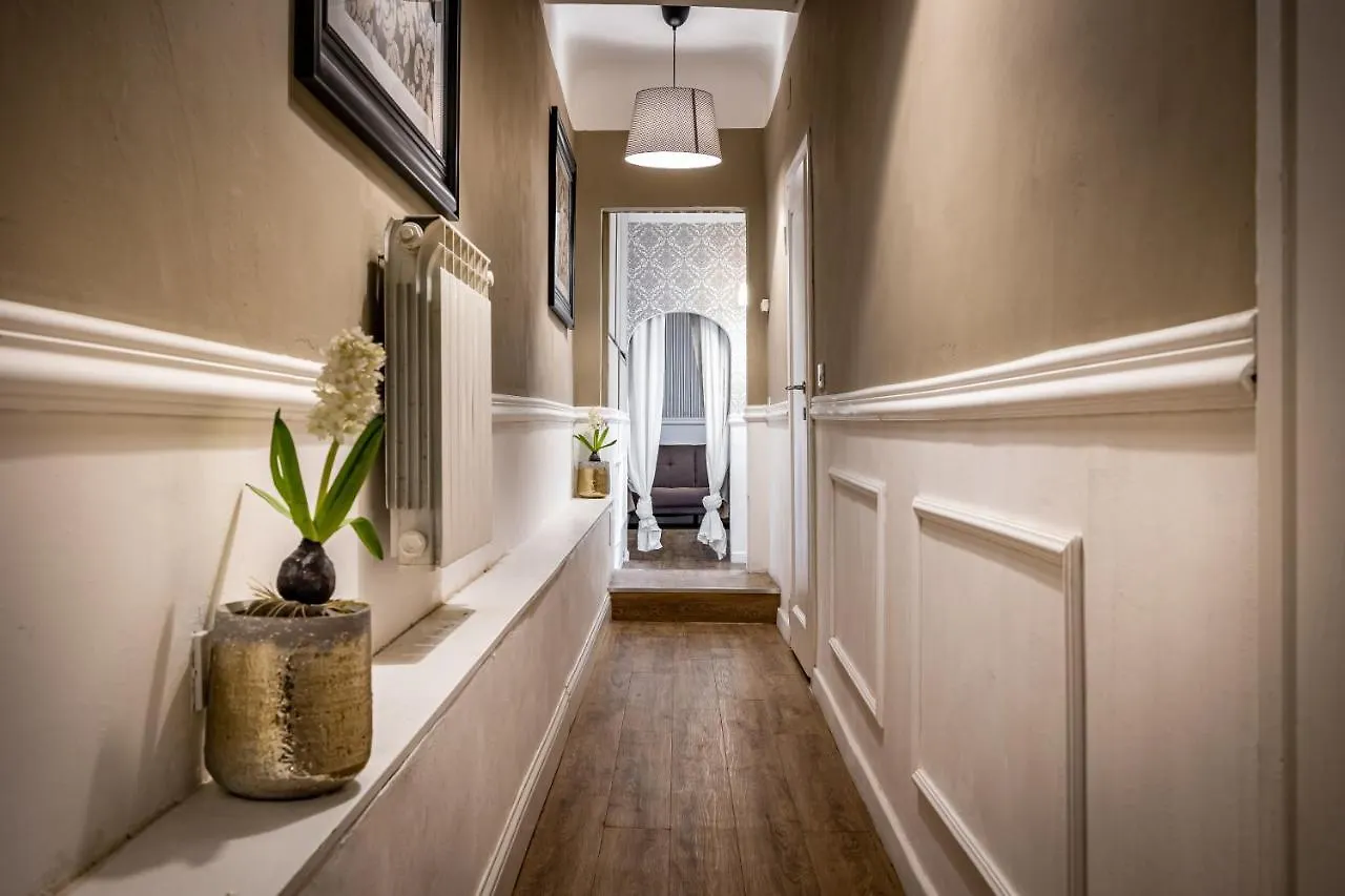 Apartment Florentine Experience In Santa Croce Florence Italy
