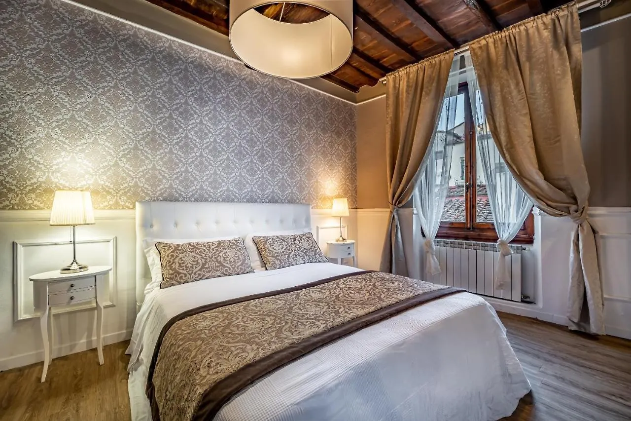 Florentine Experience In Santa Croce Florence Apartment
