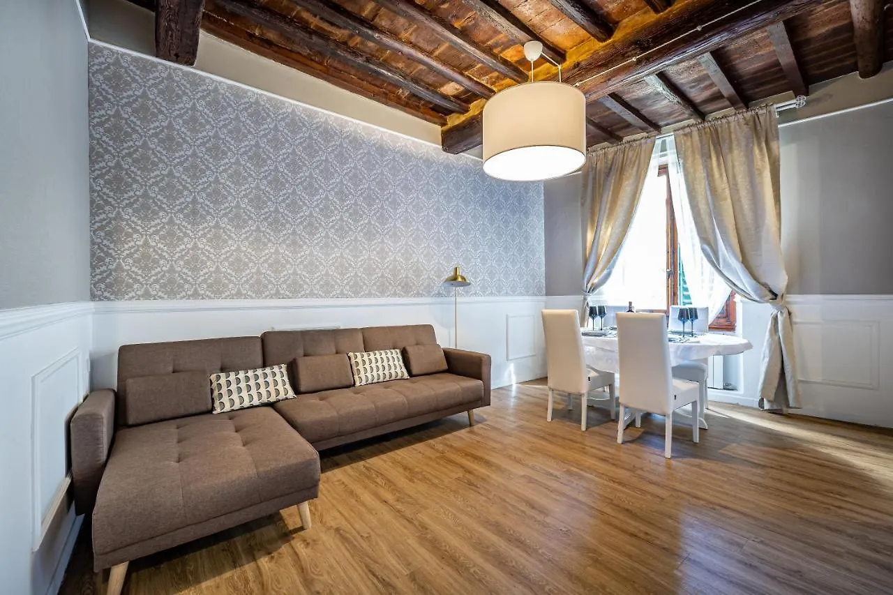 Florentine Experience In Santa Croce Florence 0*,