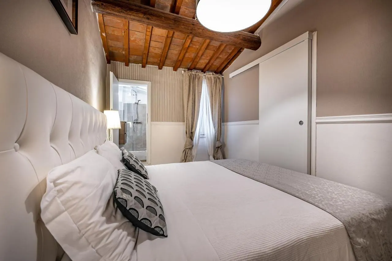 Florentine Experience In Santa Croce Florence Apartment